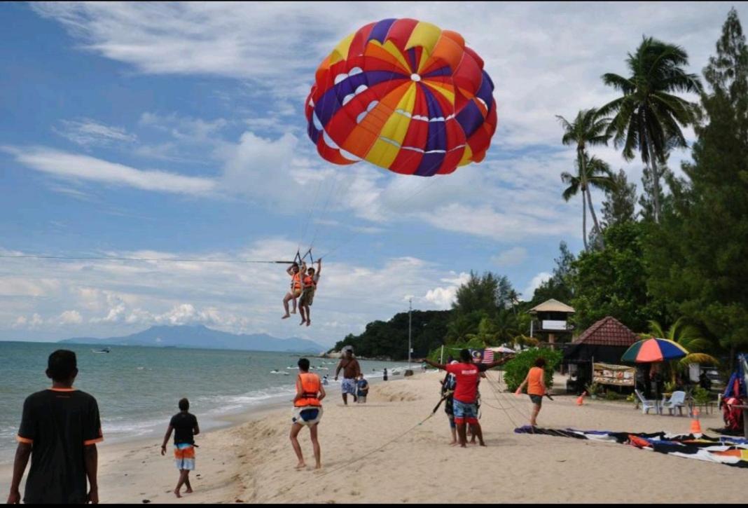 Pantai Seaview Resort Batu Ferringhi 1801 - 3 Rooms Buitenkant foto